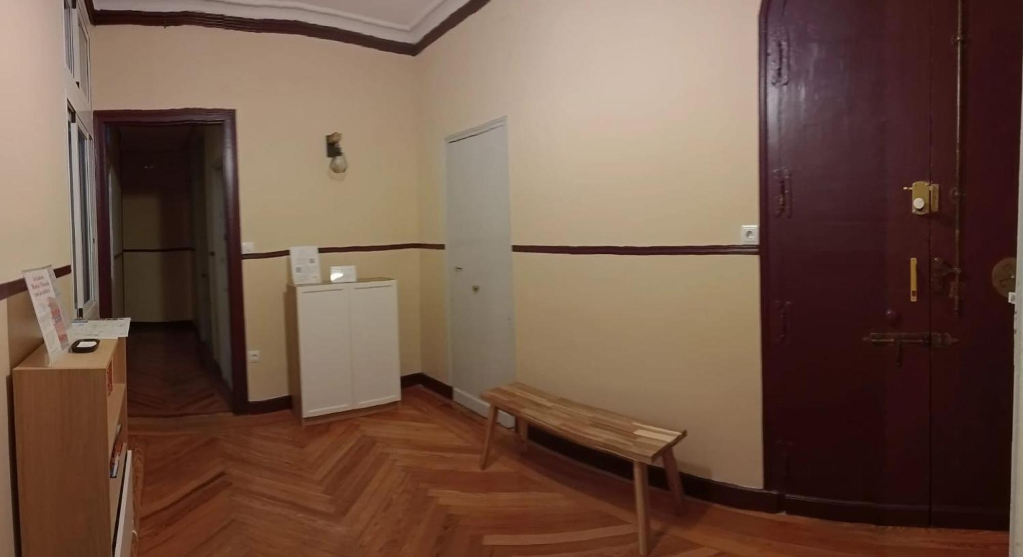 Hostal Yolanda Madrid Exteriör bild